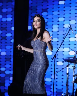 Burcu Güneş Instagram - Ne özel bir geceydi✨🎙️Unforgettable 💫 @isportfoy memories 🫶🌞
@promisetourism ❣️
@forcostume.ozlemsonmez 🌹
📸 @kemalzirhli