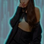 Burcu Güneş Instagram – Tek isteğim #SenVeBen ❤️🔥🎵🚀
Umrumda değil vazgeçemem..
#burcugüneş #yenişarkı