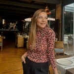 Burcu Kara Instagram – Dostlarımla,sohbet dolu bir günden.Kendine vakit ayırıp,sevdiğin şeyleri yapabilmek insanı ışıldatıyor gerçekten.🙏🏼
