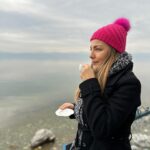 Burcu Kara Instagram - En sevdiğim yerde.Bir süre daha götürür beni bu an.Şunun şurasında bahara ne kaldı!🌸