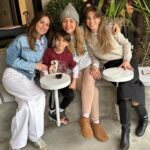 Burcu Kara Instagram - Memleket havası aldık.😍Canım Bursa'm.🙏🏼Gelmişken arkadaşımın yeni açılan kafesine de uğradım.Glutensiz,şekersiz pastayla kutlama yapmak da nasip oldu.Hayırlı olan tüm dileklerimizin kabul olması niyetiyle.🙏🏼🎂