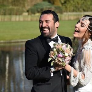 Burcu Kara Instagram - Ne eğlenceli ve sürprizli bir gündü.8 yıl olmuş.Nicelerine.🎉❤️🧿