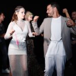 Buse Arslan Instagram - Everybody dance ! We never stopped! @begumbdh Muhteşem tasarımı 💫 styling: @mehtapstefou @gbgstyle Harika fotoğraflar @hakanakmanwedding @artibir Ve özel teşekkür tüm yeniliklerinize bayıldık.