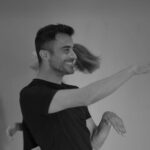 Buse Arslan Instagram - Kıbrıs!👁️ Bu verimli davetiniz için teşekkürler. Ben çok sevdim sizlerle çalışmayı. Yine görüşeceğiz. 🤞🏻💫 I'm glad we worked, I loved you very much, I will come again!🤍 Kurucu meslektaş @yltankahramann ve Kültür Bakanı kıymetli @realbullez @magusatiyatroatolye @gazimagusabelediyesi Ben çok mutlu dönüyorum. 🙏🏻 #performanceart #actingworkshop 📸 @burakk.photography