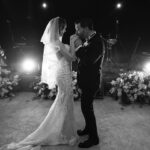 Buse Arslan Instagram - Çok sevdim 🤍👰🏼‍♀️ Tüm güzel dilekleriniz için teşekkür ederiz . Thank you for all your good wishes. Which of the three wedding dresses is your favourite?😃 @zuleyhakuruwedding 💫 📸: @hakanakmanwedding @anakampsocial @gbgstyle