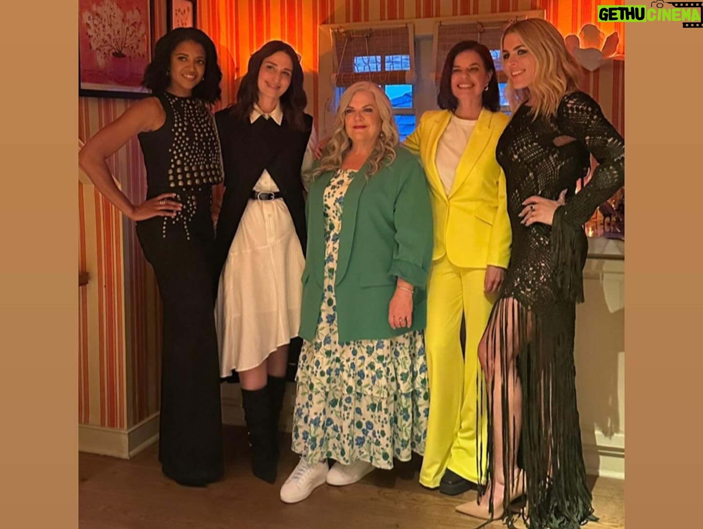 Busy Philipps Instagram - Here are a few of my favorite pics from this week of #fyc press for Girls5Eva π thank you @universaltv and @netflix for a great week of talking about our favorite subject GIRLS5EVA β€οΈβ¨ 1. at the Emmy luncheon for @nbcuniversal they took a very nice picture of us together π·: @j2pix, @nbcuniversal 2. but our faces right before said pic was taken is the real star, imho. WE ALL HAVE RBFπ 3. @pellpix and the full moon 4. Big Business 2 starring us. @reneeelisegoldsberry SOMEONE BUY IT ASAP 5. found @sarabareilles wandering on Beverly and told her to GET IN! 6. BB and SB have the same phone case! @emilybbb 7. I LOVE THESE PEOPLE 8. I LOVE THESE PEOPLE IN DIFFERENT OUTFITS 9. I LOVE THESE PEOPLE IN OTHER DIFFERENT OUTFITS emily bb said to me, βitβs so lucky how much you guys love eachother and how hard you laugh together.β and i agree. it IS so lucky and i really hope that we get a chance to get the band back together again soon πβ€οΈ