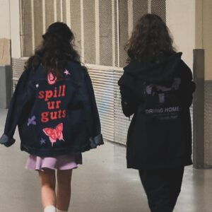 Busy Philipps Instagram - 💜We love Olivia Rodrigo so much💜it was beyond special to get to see her at MSG last night 😭 Such an incredible rock show! I feel so lucky I get to be the mom of these kids💕Someday I WILL find the picture of a 12 year old @oliviarodrigo with a 6 year old Birdie Silverstein at a meet and greet for Grace Stirs Up Success 😂💜
Also- please enjoy the side by side of me at age 19 and birdie last night in the same dress- YES ITS TRUE WE LOOK V SIMILAR 😭💜❤️( dress is @betseyjohnson from the 90s!)