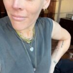 Busy Philipps Instagram - SHOW UP for the @acluofil @aclu_nationwide !!! So happy to be back in my BIRTHPLACE supporting the incredible work the ACLU is doing! if you can, we’d love your support as well!