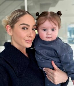 Éloïse Appelle Instagram - My baby girl 🫶🏼 #momlife