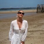Éloïse Appelle Instagram - Sur la plage abandonnée, coquillages et crustacés 🐚