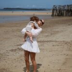 Éloïse Appelle Instagram - Sur la plage abandonnée, coquillages et crustacés 🐚