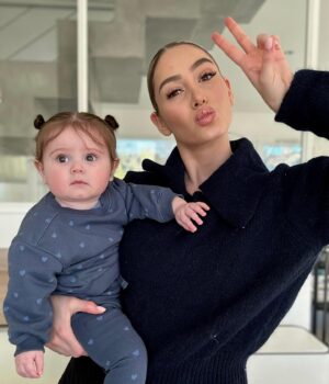Éloïse Appelle Instagram - My baby girl 🫶🏼

#momlife