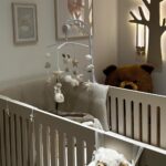 Éloïse Appelle Instagram - Le petit cocon d’amour de notre fille est enfin prêt! Nous voulions quelques chose d’élégant, raffiné et chaleureux pour Valentina. @autourdebbplandecampagne ont su nous guider vers la chambre dont nous rêvions pour notre enfant! Valentina peut maintenant s’épanouir et grandir au milieu de tous ses oursons et créer ses plus beaux souvenirs d’enfance! 🧸✨