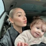 Éloïse Appelle Instagram – Quand prendre une photo avec ta fille relève du défi 😅🥰

#momlife