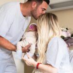 Éloïse Appelle Instagram – 182 jours, 6 mois, une demie année..✨
Le temps est passé si vite! 
Cette amour indescriptible qui ne cesse de grandir chaque seconde! 
Joyeux 6 mois princesse Valentina 💓