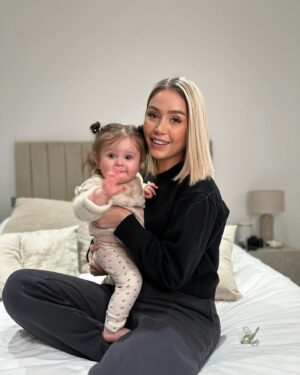 Éloïse Appelle Instagram - Ma vidéo post-partum est en ligne sur ma chaîne YouTube! ♥️
(Lien direct dans ma bio)

Je me suis livré à vous sur mon vécu et les changements que j’ai pu rencontrer durant cette période! 

J’espère qu’elle vous plaira, bon visionnage 🫶🏼

#postpartum #youtube