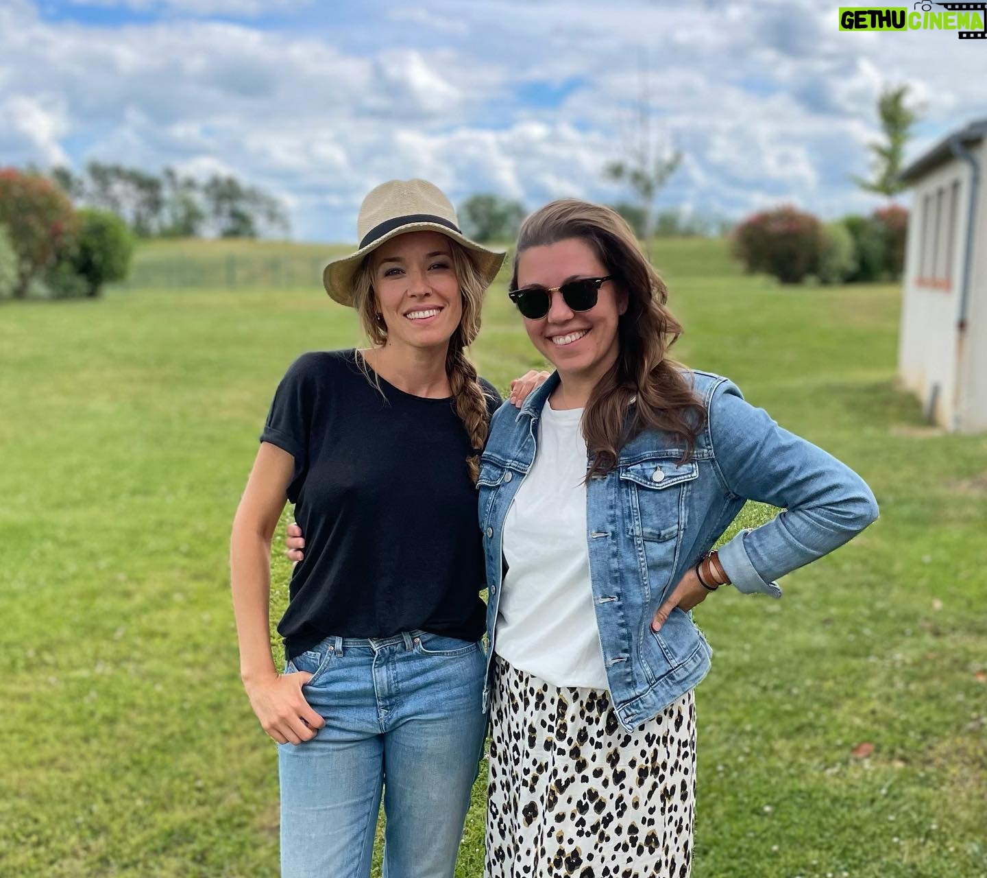 Élodie Fontan Instagram - Ma merveilleuse copine 🥰☺️💖 @seize.12