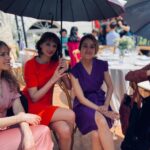 Élodie Fontan Instagram - Ça y est !!!! C’est la sortie de Qu’est ce qu’on a tous fait au Bon Dieu? 😃🥳💃🏻🕺🏻🍾 Si heureuse que le film vous appartienne enfin ! Tout comme j’ai été heureuse de retrouver cette fabuleuse équipe pour ce troisième volet 🥰 @ugcdistribution #comedie #cinema