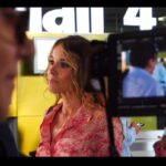 Élodie Fontan Instagram - Le retour de Flo dans Alibi.com 2 ☺️🤩🥰 Trop heureuse de retrouver ce personnage 😃 #comedie #SortieFevrier2023