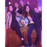 Élodie Fontan Instagram - About last night … 😍💃🏻🕺🏻✨📸🤪💖 Un Photo Booth et ca nous fait la soirée 😂 #OnABeaucoupRi @lou_hamel @seize.12 @pierricgantelmidille
