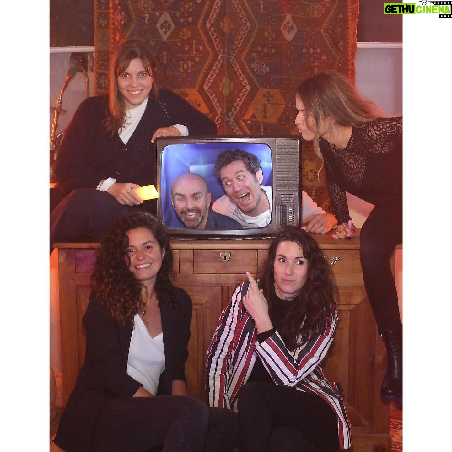 Élodie Fontan Instagram - About last night … 😍💃🏻🕺🏻✨📸🤪💖 Un Photo Booth et ca nous fait la soirée 😂 #OnABeaucoupRi @lou_hamel @seize.12 @pierricgantelmidille