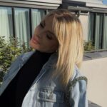 Émilie Fiorelli Instagram – Un peu de tout et beaucoup d’amour 🌹
En 5 🤩