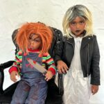 Émilie Fiorelli Instagram – Chucky & Tiffany 🤣
Ils ont pris leur rôle à cœur 
Farrell jpp & Louna trop cute 🥰 
La vidéo c’est cadeau petite danse de Tiffany 🤣
🎂 @les_gourmandises_de_jo