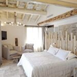 Émilie Fiorelli Instagram - CONCOURS • 2 NUITS, 2 PERSONNES, 1 BERGERIE sur l’île de beauté • 1 petit déjeuner pour 2 • 1 panier des produits de notre ferme • champagne à votre arrivée NATURE préservée & REFUGE de charme, Ici on parle dû MAGIE DU LIEU Le domaine Les Oliviers de Palombaggia***** est en sanctuaire pour tout hôte à la quête d’un lieu ressourçant, on vous transporte dans notre monde, entre maquis et plage de rêve, une expérience unique et authentique de la CORSE La sérénité en art de vivre. SLOW LIVING SURROUNDED BY NATURE _____________________________________ Nous vous invitons à jouer : •🌲Abonnez-vous à @lesoliviers.corsica & notre partenaire @casadipetra.corse  •🌲abonnez vous au compte d´ @emilie_fiorelli_officiel •🌲Aimer ce post •🌲en commentaire mentionnez un/une personne de votre choix, ou celle avec qui vous aimeriez partager ce séjour •🌲partager en story le concours _____________________________________ FIN DES PARTICIPATIONS LE 31 DÉCEMBRE 2023 TIRAGE AU SORT DEBUT JANVIER -Date du séjour Avril-Mai 2024- (photos non contractuelles, la bergerie attribuée dépendra de nos disponibilités) Bonne chance à tous & belles fêtes de fin d’années #collaborationcommerciale