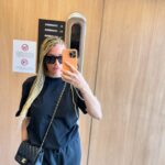 Émilie Fiorelli Instagram - 1 - Moi 2 - Moi en faisant le signe Jul 🤪 3 - Moi dans l’ascenseur 4 - bon bah moi encore 5 - the Mask 6 - Nous 🫶🏻 7 - Ma foi encore moi 😭 8 - No comment ! 9 - je la trouve incroyable 😍 10 - C’était le feu 🔥