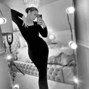 Émilie Nef Naf Instagram - Ma sélection @sheinofficial
@sheinfrance_ 

code promo : emilienefnaf24 🎀

💕La réduction du code promo: 
-15% dès 29 EUR d’achat 
-20% dès 69 EUR d’achat 

https://shein.top/outbiwm

https://shein.top/h8a3x7f

https://shein.top/h8a3vuf

https://shein.top/6hacoug

https://shein.top/8oo5bzy

https://shein.top/outbhun. 

#SHEIN #SHEINforAll #ad #publicité