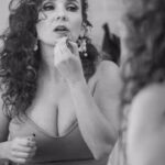 Érika Villalobos Instagram - No es la llamada de la selva, ni mucho menos la llamada de los bancos. Es la llamada del teatro la que siempre quiero recibir. ¡Feliz día, teatreros! #DíaMundialDelTeatro 🎭