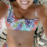 Érika Villalobos Instagram - Mucho calor… ¿no? #NosSancochamos #MeDerrito