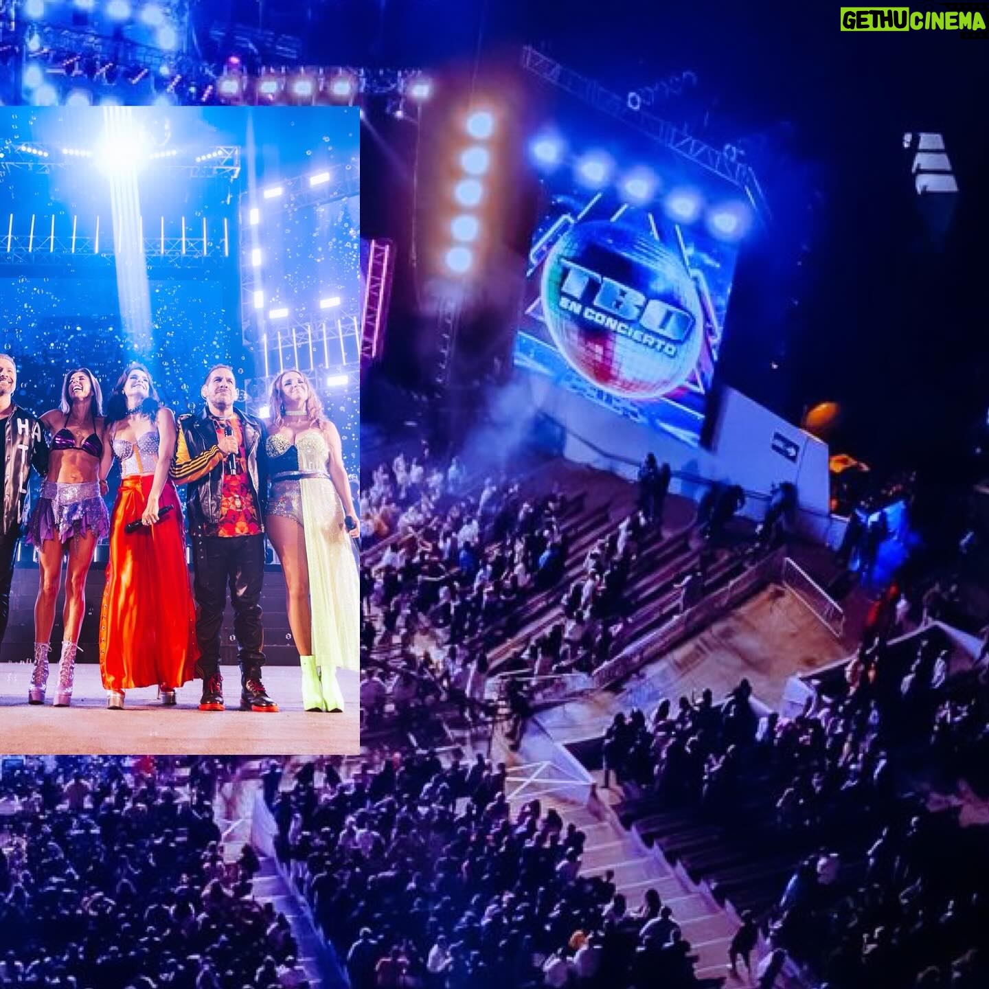 Érika Villalobos Instagram - Una noche azul y perfecta. Gracias a todos los que estuvieron ahí, por esas sonrisas, esos cantos, esos gritos, por el amor que sentimos. Gracias a los que no pudieron estar, pero encendieron sus televisores allá por 1997, compraron sus cds, cassettes y lograron que empezara la magia. Los llevaremos con nosotros a donde quiera que vayamos.