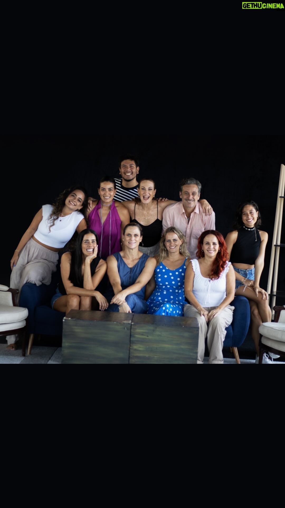 Érika Villalobos Instagram - ¡TENEMOS SEGUNDA FUNCIÓN DE MADRES 🤱🏻 EN MIAMI ✈️! Segunda función: 9:30 pm - Teatro Manuel Artime . ¡Gracias por hacer de #MadresEnMiami un éxito! ¡Estamos ansiosas de verlos y compartir esta hermosa obra con todos ustedes! ⭐️🤰🏼 #Preludio #pasionporlosmusicales