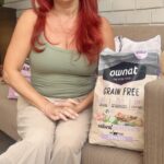 Érika Villalobos Instagram - ¡Hola, petlovers! 🐾✨ 🌟 Estoy emocionada por presentarles OWNAT, alimentación de verdad, el alimento para mascotas que ha conquistado mi corazón y el de Vaquita 🐩 , Taco 🐕 y Sopita 🐈. 🥩 El secreto está en la carne fresca. OWNAT ofrece una experiencia gastronómica para tus hijos perrunos y gatunos con ingredientes naturales y proteínas de alta calidad 💪 aportando energía y vitalidad. 🚫 Sin colorantes, ni conservantes ni aditivos artificiales. 👉 Si buscas la fórmula perfecta para consentir a tus peluditos, ¡OWNAT es la elección! ¡Mis mascotas lo aman y estoy segura de que las tuyas también lo harán! 🐾❤️ #OWNAT #MascotasFelices #AlimentacionDeVerdad #Publicidad