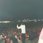 Érika Villalobos Instagram – A nuestros queridos fans y amigos,
Hace 25 años comenzamos un viaje increíble juntos, lleno de pasión y fuego, y hoy queremos agradecerles desde lo más profundo de nuestros corazones. La energía y el cariño que nos han brindado a lo largo de estos años han sido la chispa que ha permitido este sueño.
El concierto del 23 de noviembre es más que una celebración, es un cierre de ciclo, una página de nuestra historia que escribimos juntos. Lo hacemos por nosotros pero también por ustedes, por esa pasión compartida que nos une y nos impulsa a seguir adelante. Así que prepárense, porque esta noche será para recordar.
Estas fotos son el testimonio de una conexión que trasciende el tiempo. Gracias por estar con nosotros en este viaje. ¡Nos vemos en el concierto del 23 de noviembre en el Anfiteatro del Parque de la Exposición para celebrar! 🎉🎶💃🕺 #TBO25Años #ModoTorbellino❤️🔥
@danielasarfati @gabocalvom @marcozunino_of @fcayo @barbaracayo @funkybroster @villaloboserika