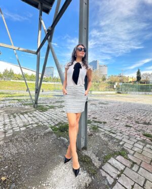 Öykü Serter Instagram - 🤍🍃
@batik.tr ✰
@berrinistanbul ✰
@rutkayozis ❤︎
@saimesaime ❤︎
#KO ✦