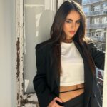Özgü Kaya Instagram - 🖤