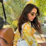 Özgü Kaya Instagram - 🌻