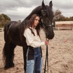 Özgü Kaya Instagram – found my horse🖤