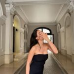 Özgü Kaya Instagram - bel immeuble parisien🖤