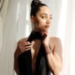 Özge Özaçar Instagram – Red carpet experience always better with @campariofficial ♥️ What a homecoming! Cannes, I have missed you so much!
Special thanks to my crew! 🤍
Photographer @cihanalpgiray
Stylist @cerenalist
Hair @patrickandmarcel
Make up @irinayanz.makeup
Dress @rasitbagzibagli
Jewellery @damianiofficial
Shoes and bag @santoniofficial
@carltoncannes
#ad
#RedPassion #CampariCinema #Cannes2024 #WeAreCinema
#drinkresponsibly