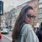 Özge Özaçar Instagram - Düsseldorf. 🪭