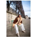 Özge Özaçar Instagram - I always felt blessed to have friends that I can call “the real ones” 🤍🙏🏼Gustave tu es un artiste talentueux ! So grateful to have these shots in Tuileries from your pov! Inoubliable🤍 Merci bcp mon ami 🤍 @gustave_durin