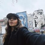 Özge Özaçar Instagram - Ruhum doydu. 🛫 Au revoir, l’amour l’éternel 🤍