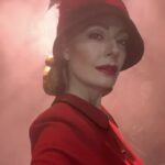 Özge Özder Instagram - 27 Mart Dünya Tiyatro Günümüz kutlu olsun🎈 Ana vatanımız, atar damarımız tiyatrolarımız ve sahnelerimiz her daim aydınlık ve kalabalık olsun 🤍 #27martdünyatiyatrogünü