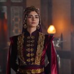 Özge Törer Instagram - Görüyorum ki uzun zamandır Bala hatun paylaşımı gelmemiş.🫢 108. Bölümümüzle bu akşam @atvturkiye ‘deyiz.✨ @kurulusdizisi @kurulusosman