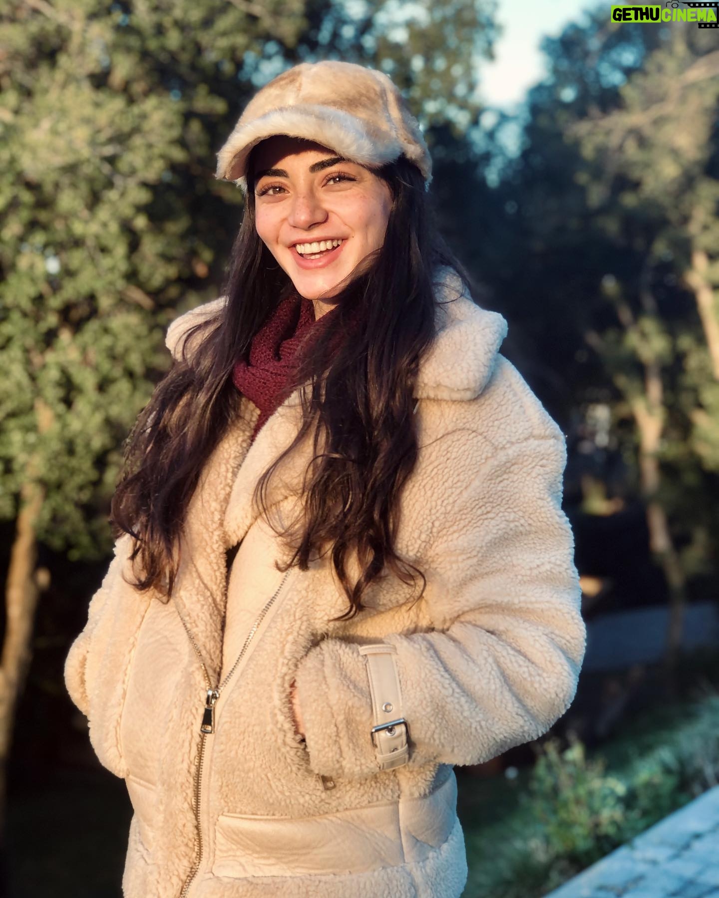Özge Törer - 366.9K Likes -