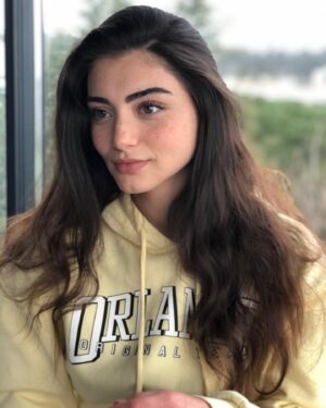 Özge Törer Instagram - 🌼