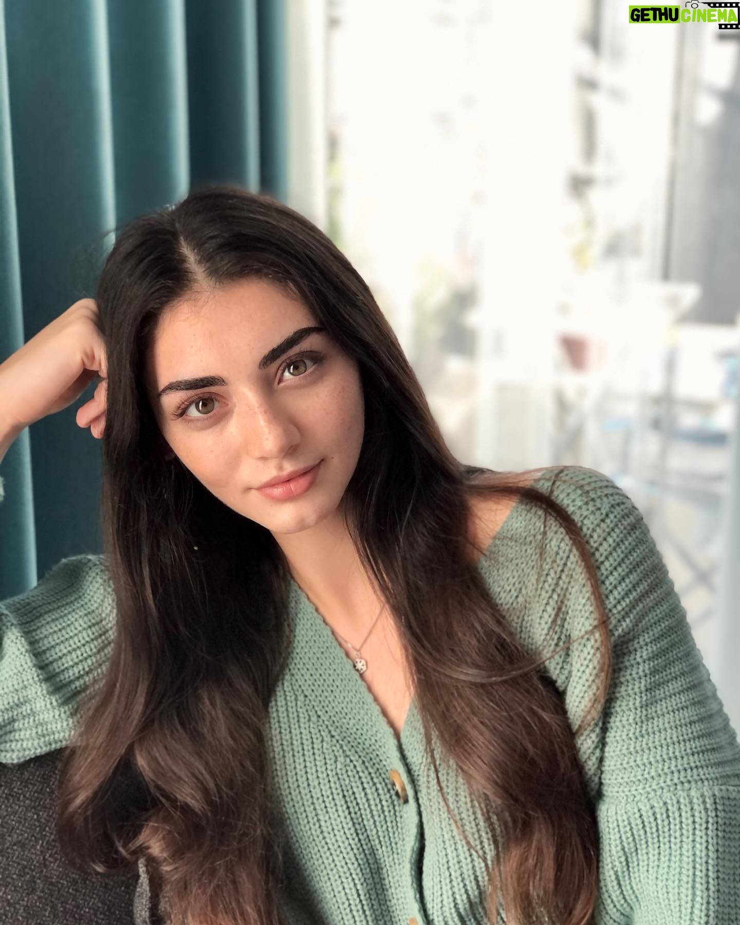 Özge Törer - 484.8K Likes - Anne gözünden 📸❤️